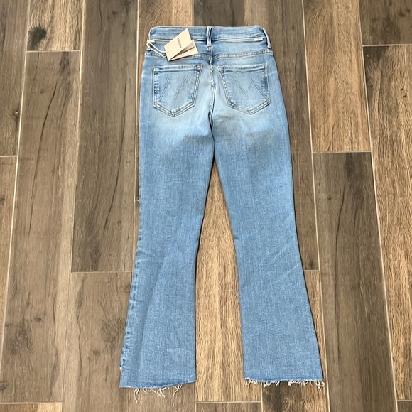 NWT MOTHER The Insider Crop Step Fray Jeans Size 32 - Picture 7 of 12